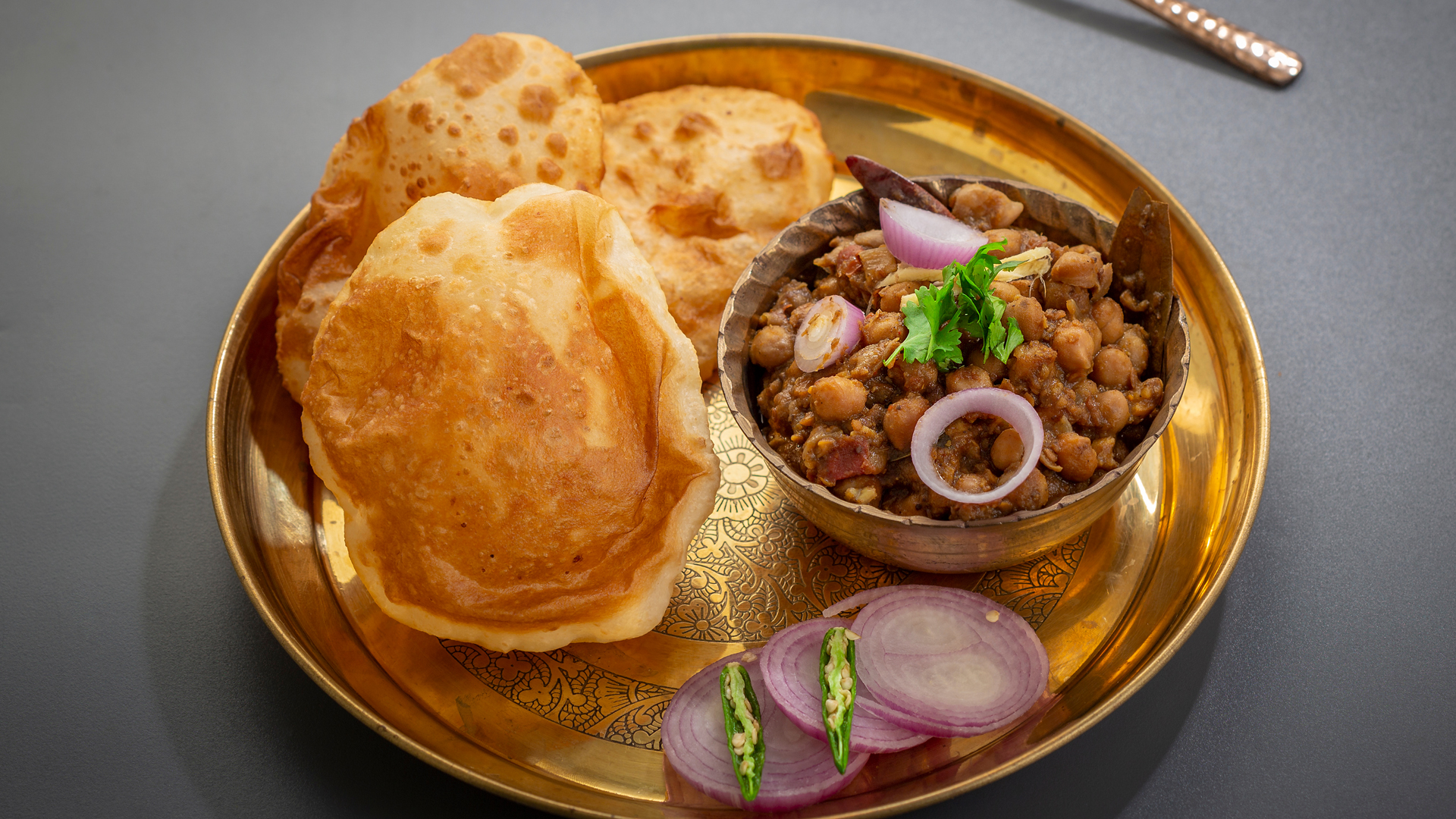 Chana Bhatura